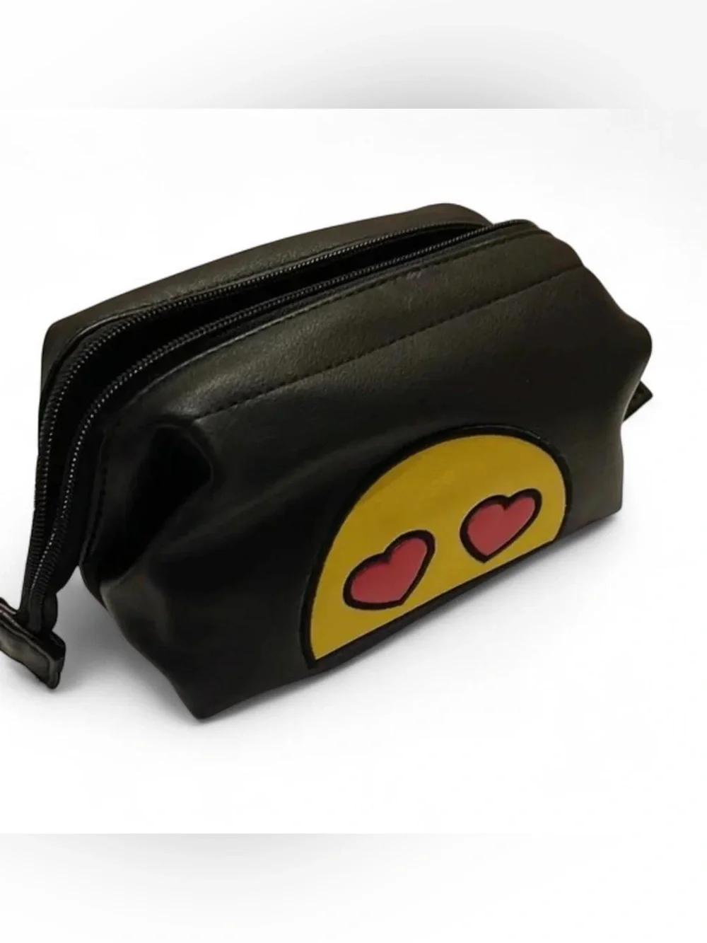 NWT Olivia Miller Heart toiletry/ make up bag